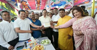 প্রধানমন্ত্রীর পক্ষ থেকে ঢাকা-১৭ আসনে ৪টি মন্দিরে আর্থিক সহায়তা